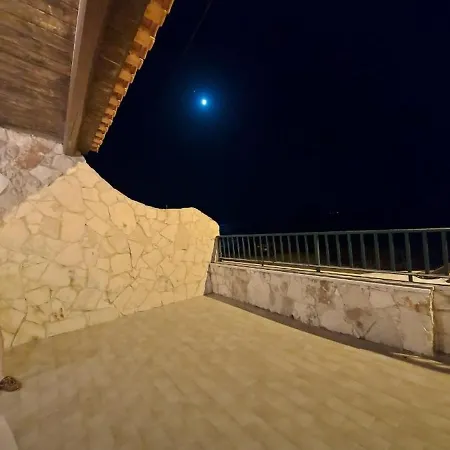 Casa Fronte Mare Puro Relax Holiday home Cava d'Aliga