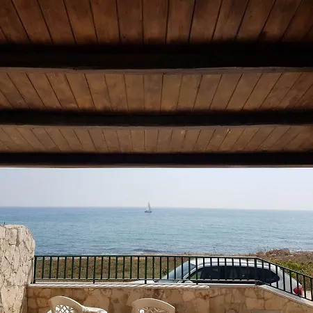 Dom wakacyjny Casa Fronte Mare Puro Relax Cava dʼAliga